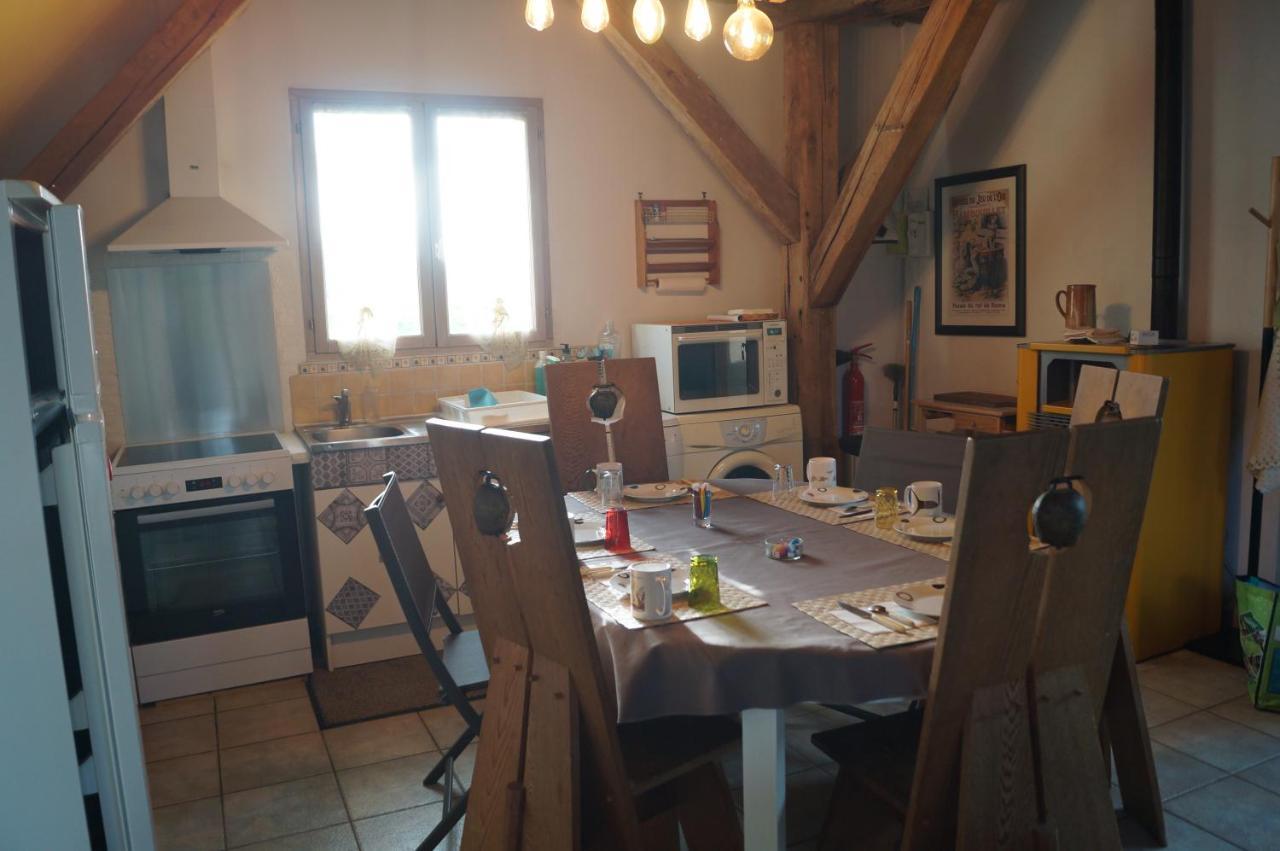 Gite De La Jument Grise Lescheroux Buitenkant foto