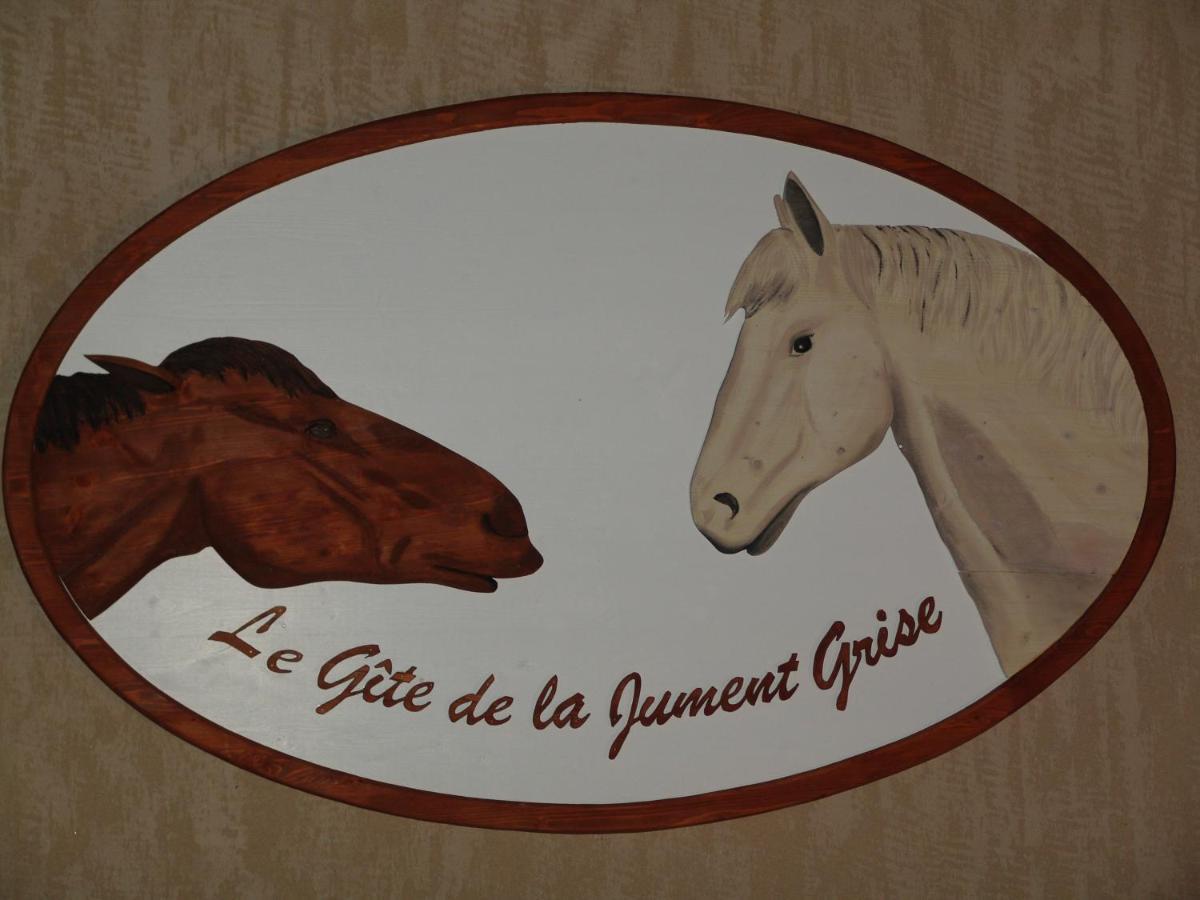 Gite De La Jument Grise Lescheroux Buitenkant foto